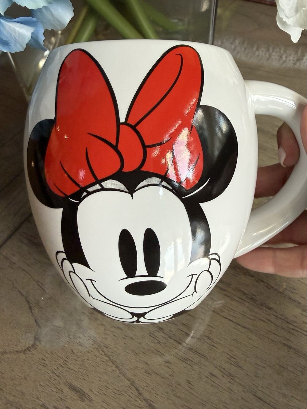 Disney Minnie Mouse Rounded 18oz Hot Chocolate Coffee Tea Mug White Ceramic